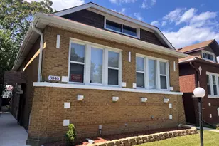 8340 S Paxton Ave, Chicago, IL 60617 - Photo 1