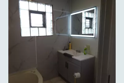 3134 N Long Avenue, Chicago, IL 60641 - Photo 11