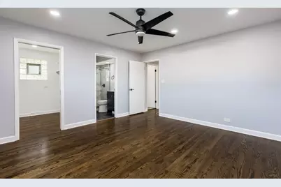 7851 W Church Street W, Morton Grove, IL 60053 - Photo 15
