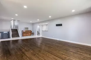 7851 W Church Street W, Morton Grove, IL 60053 - Photo 5
