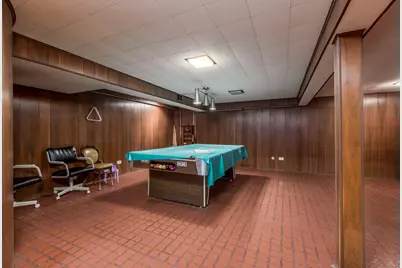 7851 W Church Street W, Morton Grove, IL 60053 - Photo 29