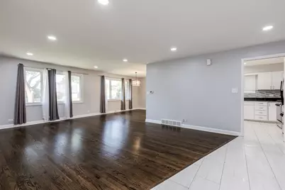 7851 W Church Street W, Morton Grove, IL 60053 - Photo 3