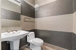 2550 N Lakeview Ave, Chicago, IL 60614 - Photo 11