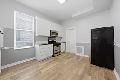 1354 W Ohio Street, Chicago, IL 60642 - Photo 17