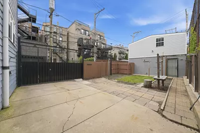 1354 W Ohio Street, Chicago, IL 60642 - Photo 9