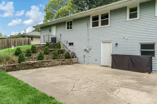 6949 Spring Brook Rd, Rockford, IL 61114 - Photo 7