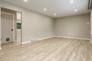 6949 Spring Brook Rd, Rockford, IL 61114 - Photo 9