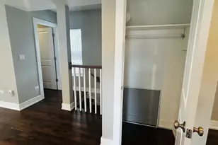 1730 W Nelson St, Chicago, IL 60657 - Photo 15