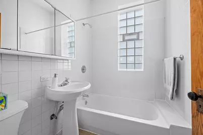 1357 N Maplewood Avenue, Chicago, IL 60622 - Photo 11