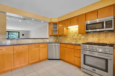 5332 W Windsor Avenue #2F, Chicago, IL 60630 - Photo 9