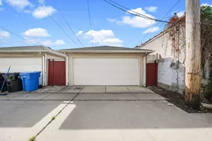 4177 S Emerald Ave, Chicago, IL 60609 - Photo 39