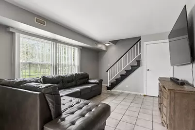 1395 S Glen Circle #B, Aurora, IL 60506 - Photo 5