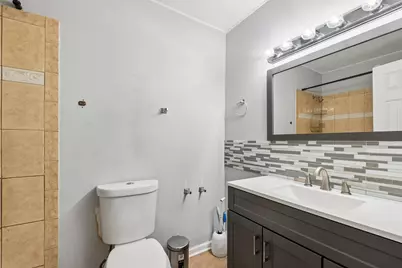 1395 S Glen Circle #B, Aurora, IL 60506 - Photo 7