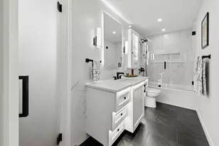 195 N Harbor Dr, Chicago, IL 60601 - Photo 27