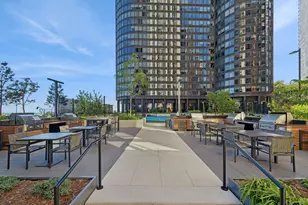 195 N Harbor Dr, Chicago, IL 60601 - Photo 43
