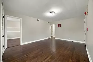 9620 Johanna Ave, Franklin Park, IL 60131 - Photo 5