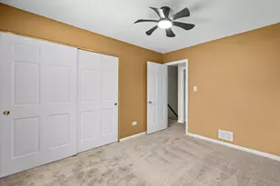 556 Westminster Pl, Mundelein, IL 60060 - Photo 25