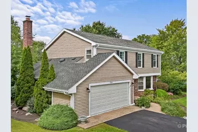 556 Westminster Place, Mundelein, IL 60060 - Photo 1