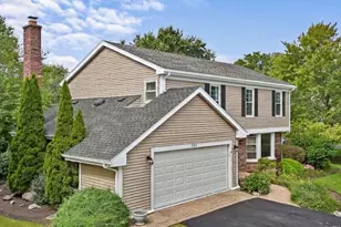 556 Westminster Pl, Mundelein, IL 60060 - Photo 1