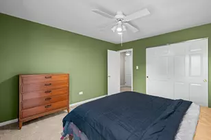 556 Westminster Pl, Mundelein, IL 60060 - Photo 23