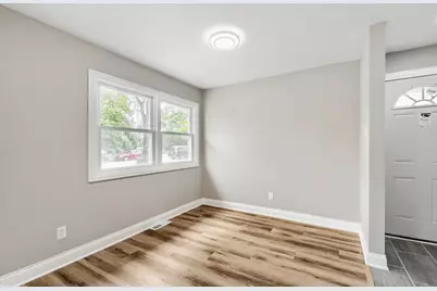615 W 16th Place, Chicago Heights, IL 60411 - Photo 7