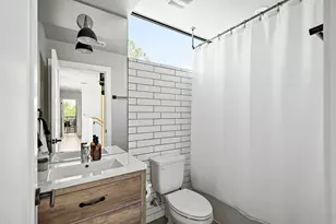 2201 Santa Rosa St, Austin, TX 78702 - Photo 27