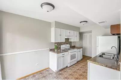 1205 Quincy Court, Wheeling, IL 60090 - Photo 9