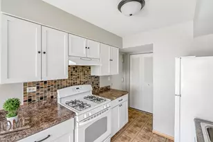 1205 Quincy Ct, Wheeling, IL 60090 - Photo 11