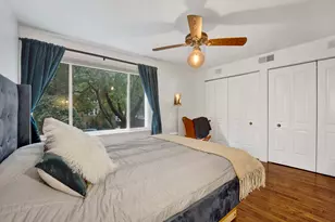 1635 W Belle Plaine Ave, Chicago, IL 60613 - Photo 29
