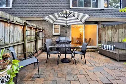 1635 W Belle Plaine Avenue, Chicago, IL 60613 - Photo 9