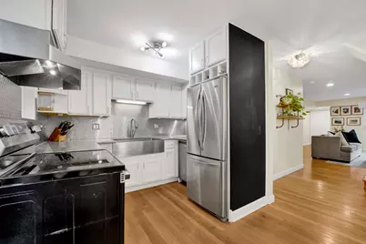 1635 W Belle Plaine Avenue, Chicago, IL 60613 - Photo 21