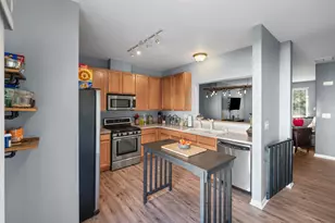 1317 New Haven Dr, Cary, IL 60013 - Photo 9