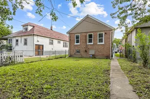 9132 S Blackstone Ave, Chicago, IL 60619 - Photo 17