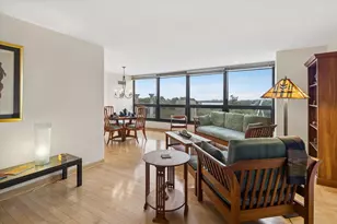 360 E Randolph St, Chicago, IL 60601 - Photo 11