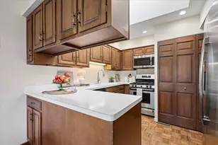9617 Keystone Ave, Skokie, IL 60076 - Photo 11