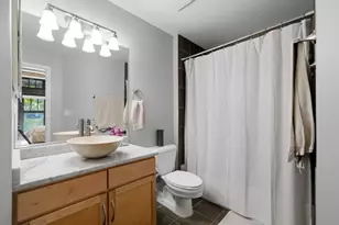 1000 W 15th St, Chicago, IL 60608 - Photo 15