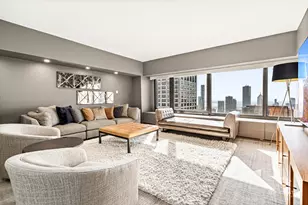175 E Delaware Pl, Chicago, IL 60611 - Photo 11