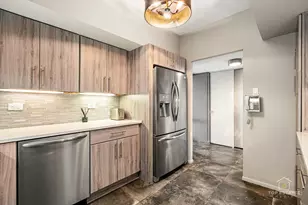 175 E Delaware Pl, Chicago, IL 60611 - Photo 7