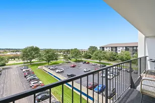 2005 S Finley Rd, Lombard, IL 60148 - Photo 17