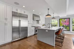 339 W Webster Ave, Chicago, IL 60614 - Photo 9