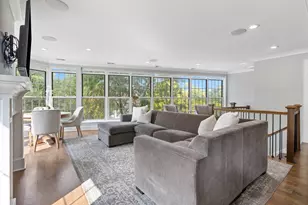 339 W Webster Ave, Chicago, IL 60614 - Photo 3