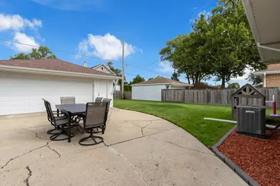 7316 W Greenleaf Street, Niles, IL 60714 - Photo 43