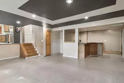 211 W Pickwick Road, Arlington Heights, IL 60005 - Photo 9