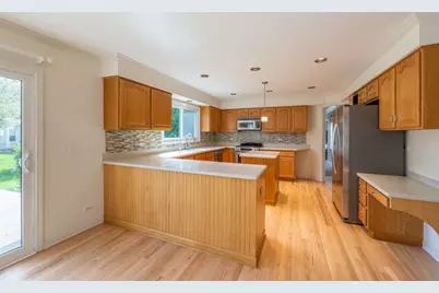 931 Ambria Drive, Mundelein, IL 60060 - Photo 9