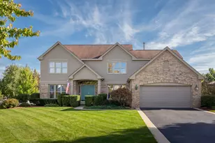 931 Ambria Dr, Mundelein, IL 60060 - Photo 1