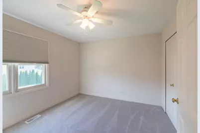 931 Ambria Drive, Mundelein, IL 60060 - Photo 19