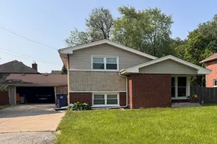 7909 W 93rd St, Hickory Hills, IL 60457 - Photo 1