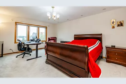 6755 N Milwaukee Avenue #505, Niles, IL 60714 - Photo 15