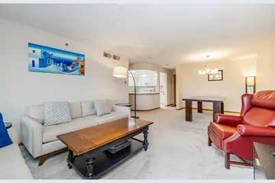 6755 N Milwaukee Avenue #505, Niles, IL 60714 - Photo 7