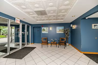 6755 N Milwaukee Avenue #505, Niles, IL 60714 - Photo 3